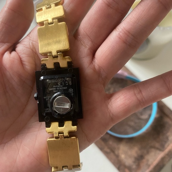 ‼️SOLD‼️Swatch ladies watch - Picture 3 of 6